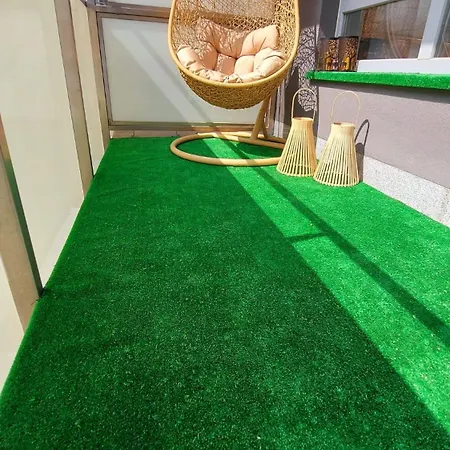 Miodowy Z Balkonem, Hustawka, Garazem I Faktura Apartment