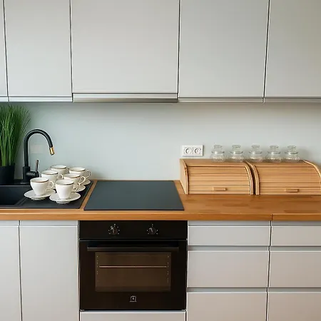 Apartment Miodowy Z Balkonem, Hustawka, Garazem I Faktura Rzeszow